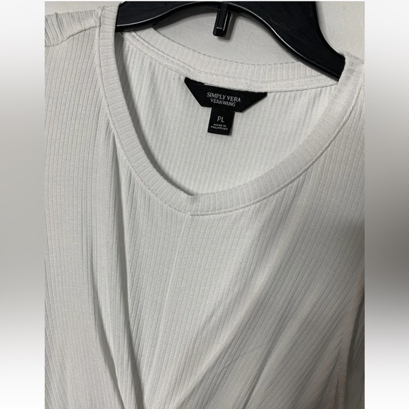 3/$30 NWT Simply Vera Vera Wang Sleeveless White Twisted
Knot Petite Large - Picture 11 of 14